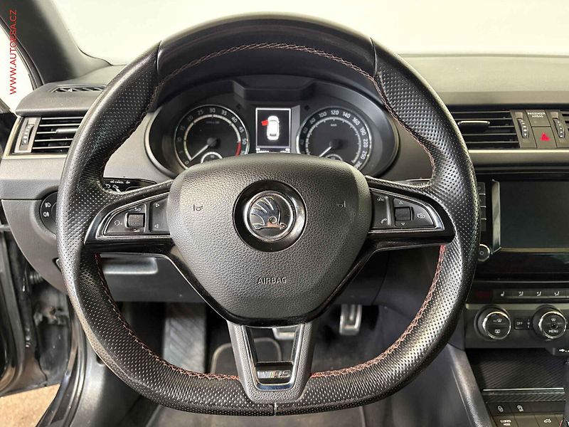 Škoda Octavia (2016) 2.0 TDí, RS Challange, DSG - fotka 16 z 16