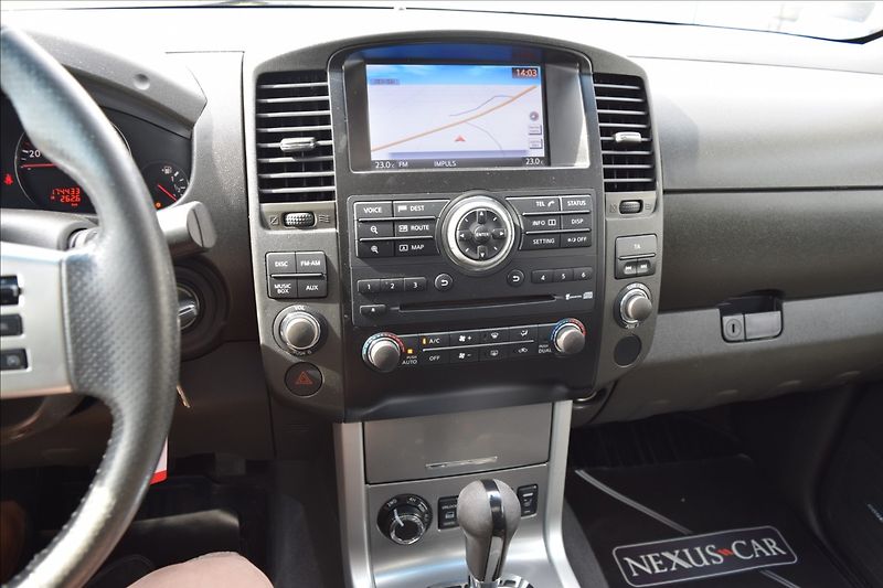 Nissan Navara 3,0 dCi V6 170KW TAŽNÉ 4X4 ALU - fotka 36 z 45