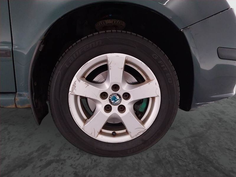 Škoda Fabia (2007) Elegance 1.4 16V, nová STK - fotka 15 z 21