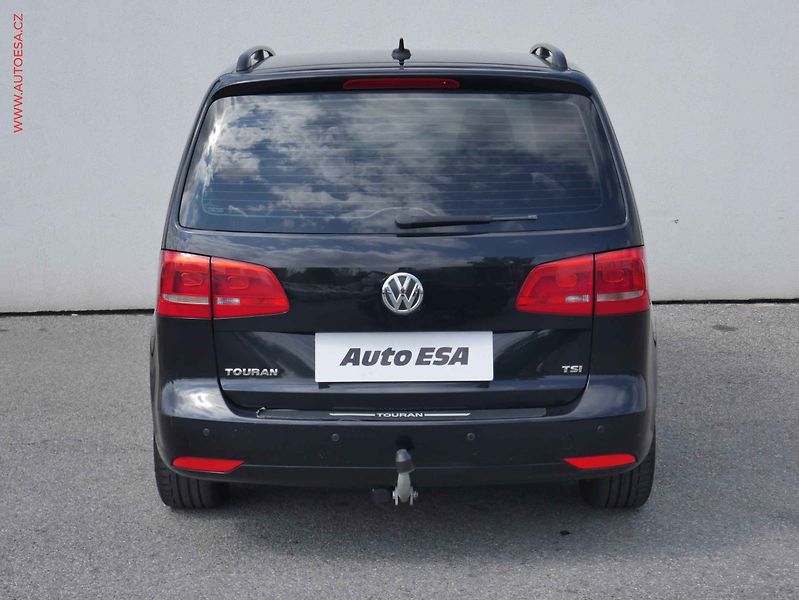 Volkswagen Touran (2011) 1.4 TSi, Trendline, DSG - fotka 5 z 13