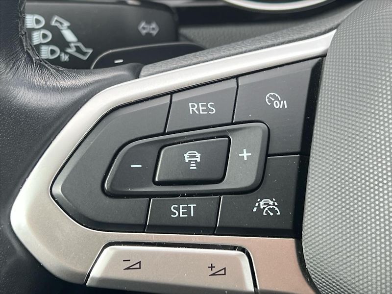 Volkswagen Passat Variant 2,0 TDi 110 kW 7DSG ELEGANCE - fotka 19 z 26