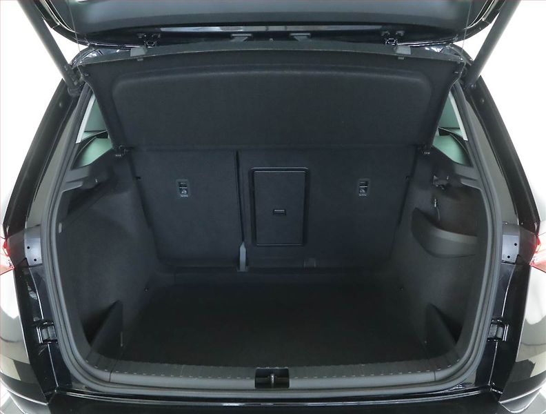 Škoda Karoq (2023) Ambition 2.0 TDI - fotka 14 z 17