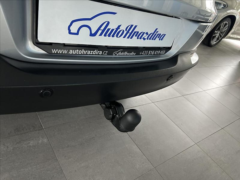 Volkswagen Tiguan 2,0   TDI,1.MAJ,SERVISKA,TAŽNÉ - fotka 22 z 22