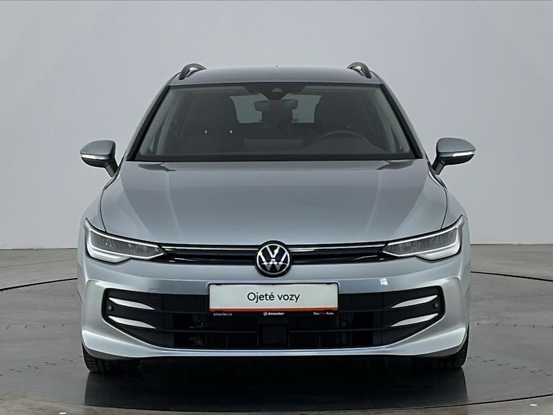 Volkswagen Golf Life DSG - fotka 4 z 29