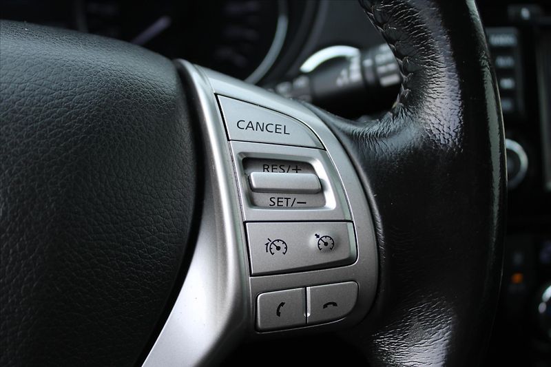 Nissan X-Trail 1.6 dCi 96kW 4x4 ACENTA - fotka 15 z 26