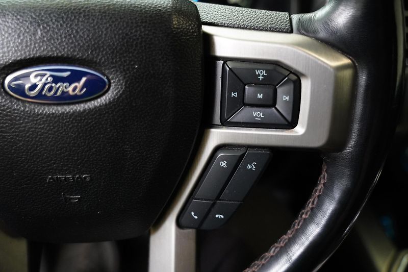 Ford F-150 - fotka 16 z 26