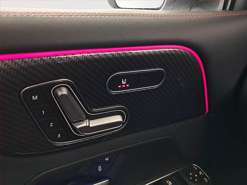 Mercedes-Benz GLB (2020) 250 - fotka 18 z 24