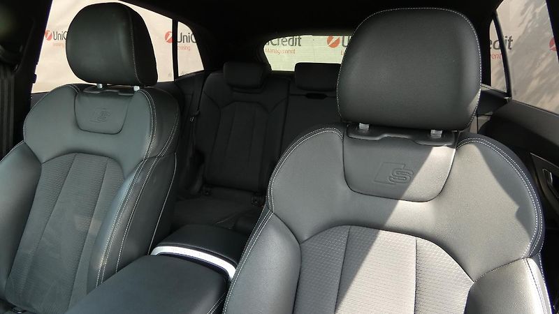 Audi Q8 50 TDi quattro Tiptronic - fotka 7 z 29
