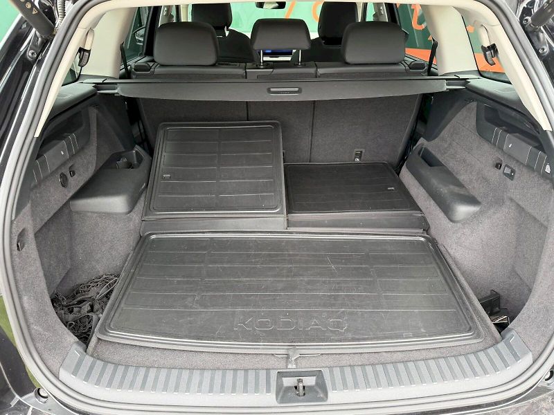 Škoda Kodiaq (2024) EXCLUSIVE SELECTION 2,0 TDI 14 - fotka 23 z 29