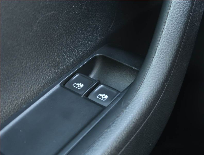 Škoda Fabia (2018) Ambition Plus 1.0 TSI - fotka 15 z 17