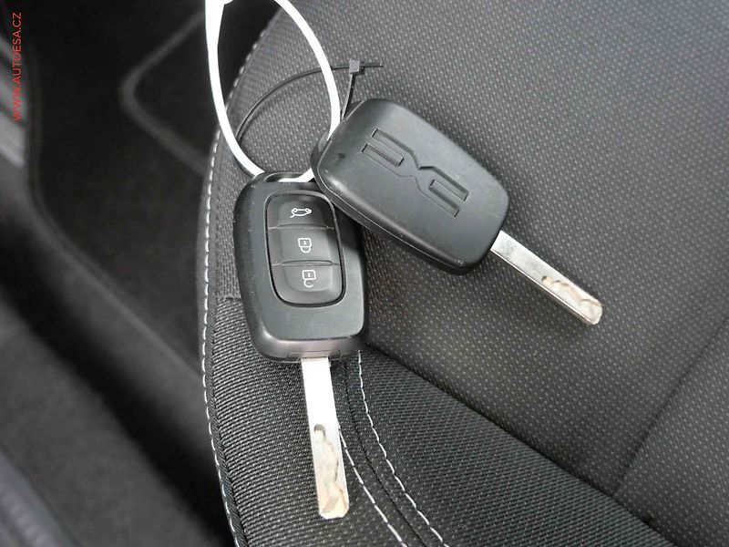 Dacia Jogger (2023) 1.0TCe, Exception - fotka 27 z 27