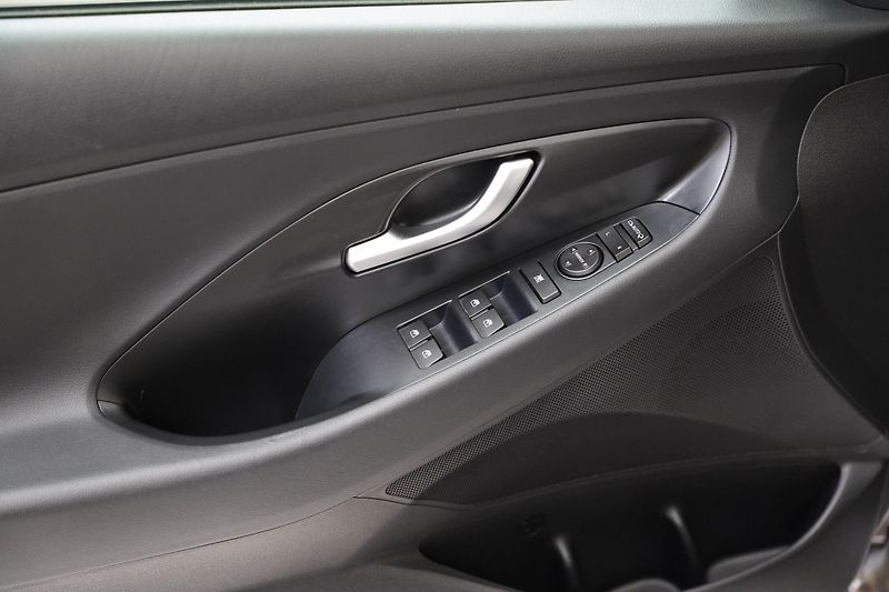 Hyundai i30 - fotka 12 z 23