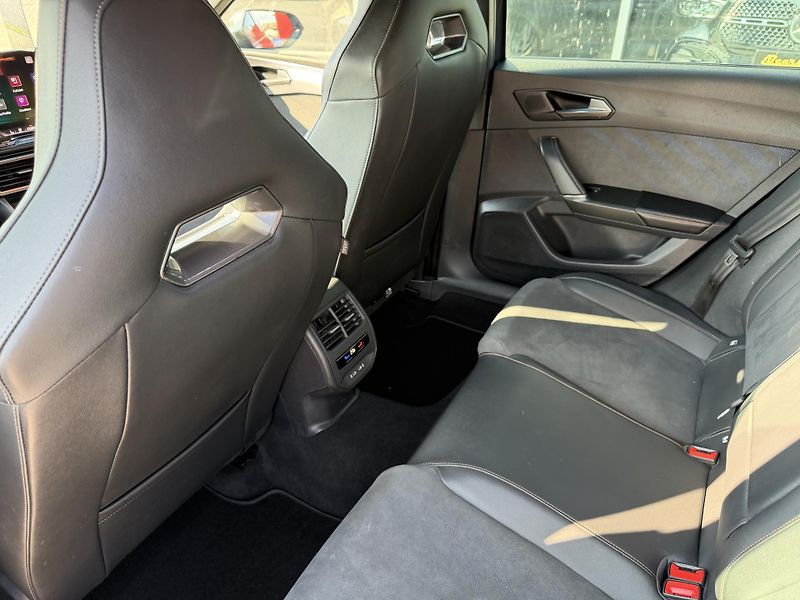 Cupra Leon (2025) VZ 2.0TSI 245kW 4X4 SP DSG TOP - fotka 20 z 44