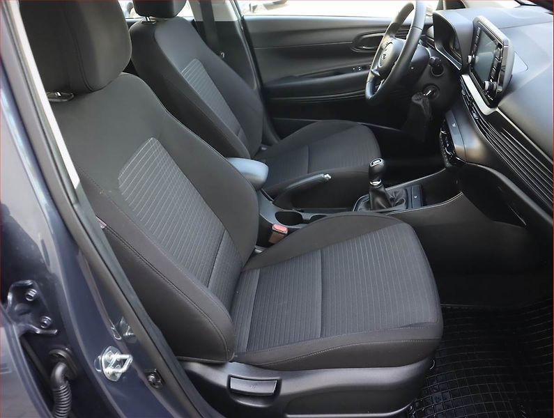 Hyundai i20 (2022) 1.2 MPI, Serv.kniha, Tempomat - fotka 9 z 19