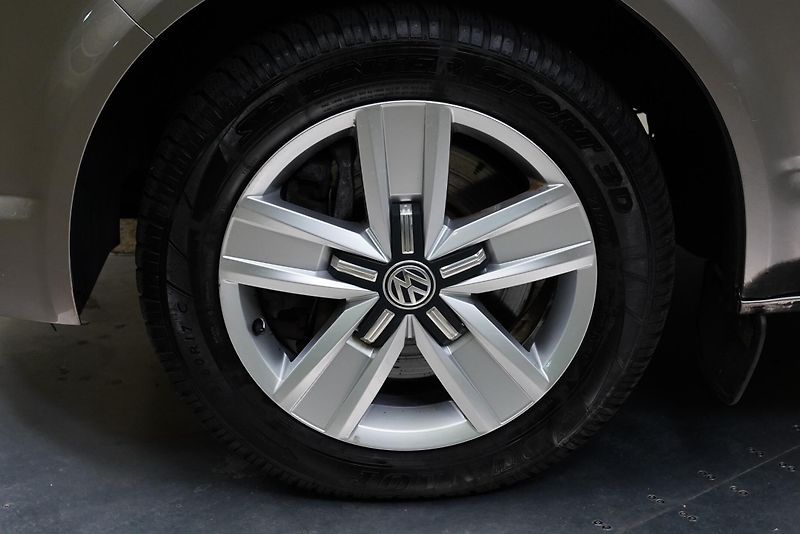 Volkswagen Multivan - fotka 10 z 30