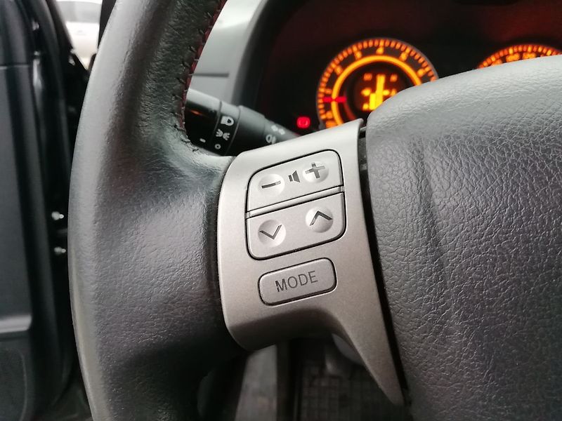 Toyota Corolla 1,6 Valvematic Sol 97 kW - fotka 10 z 14