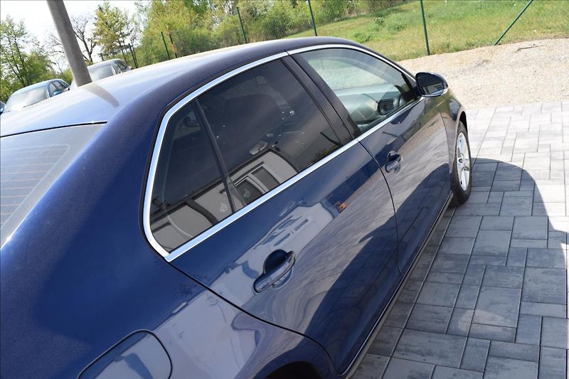 Volkswagen Jetta 1,9 TDI 77KW NOVÁ STK ALU - fotka 10 z 43