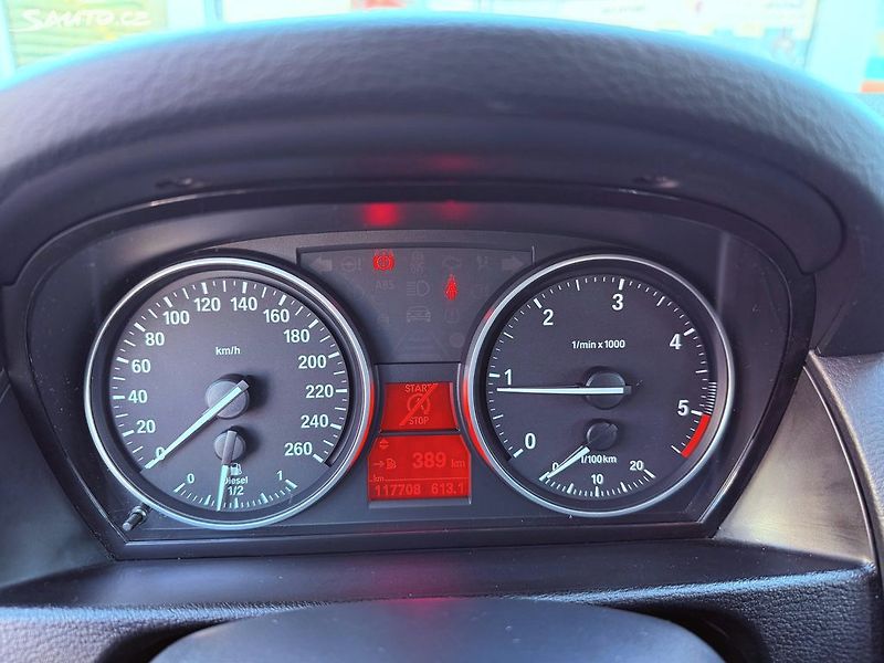 BMW X1 20D SDRIVE 135kW - fotka 14 z 26