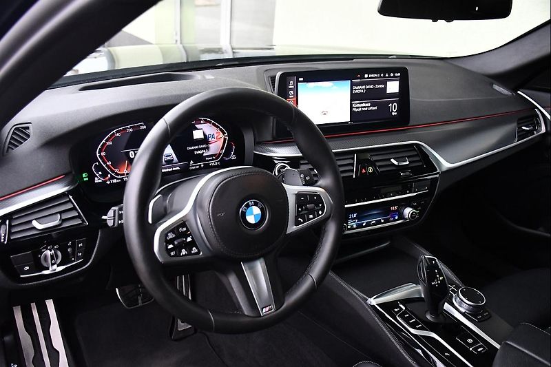 BMW Řada 5 530d xD M-SPORT LASER  - fotka 15 z 46