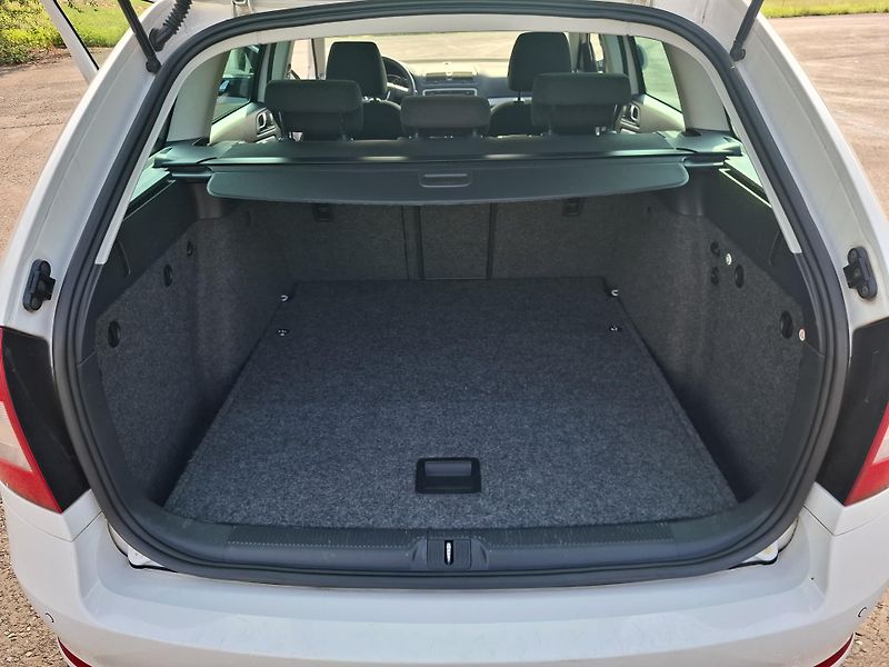 Škoda Octavia (2012) 1.2TSi 77kW,aut.klima,senzory - fotka 14 z 18