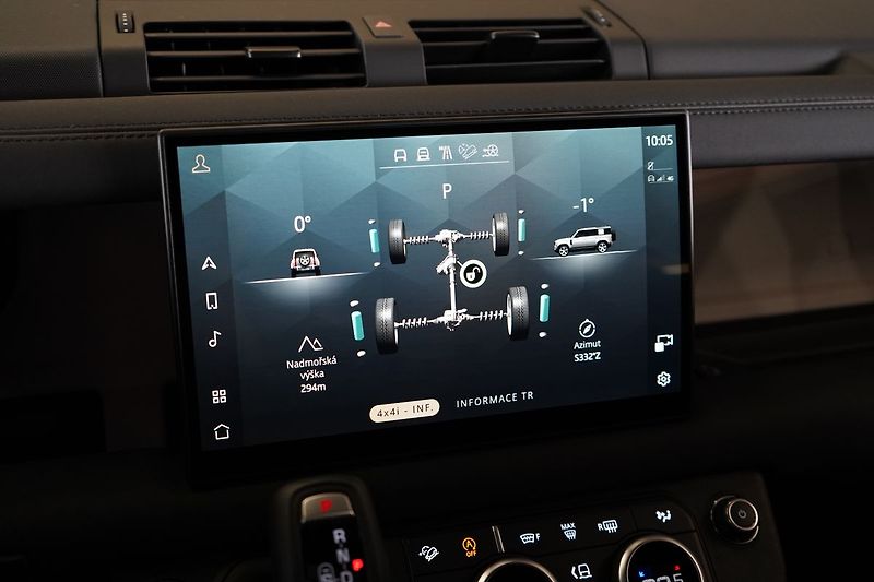 Land Rover Defender 110 D300 X-Dynamic SE - fotka 32 z 42