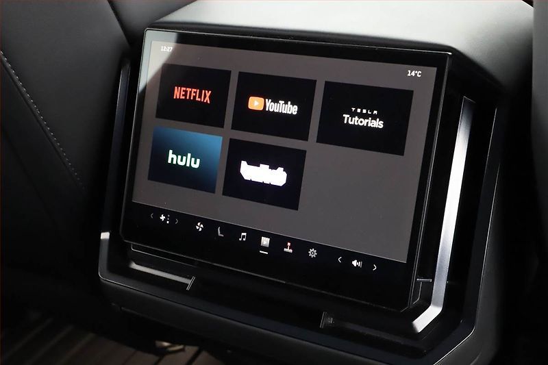 Tesla Cybertruck (2024) Dual Motor AWD - fotka 26 z 30
