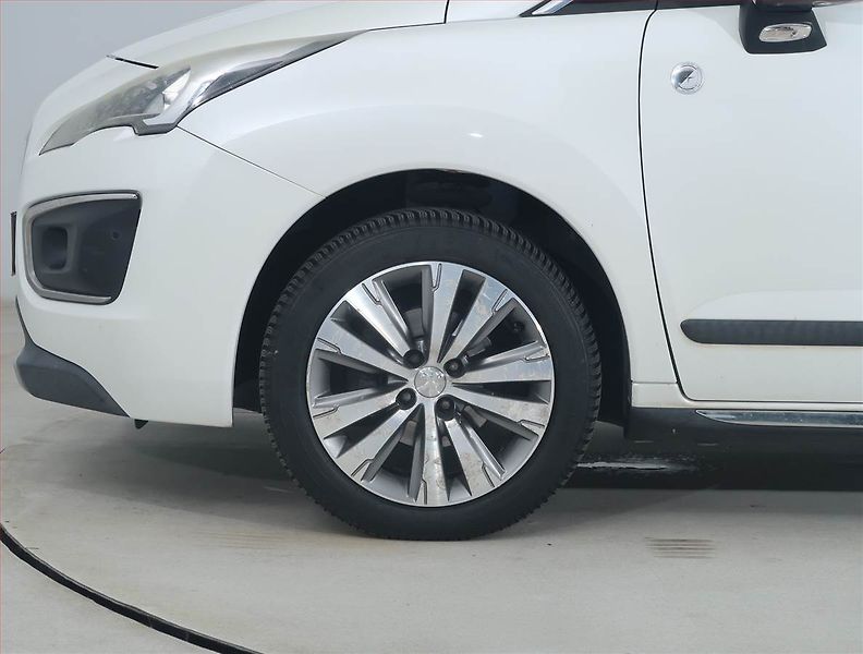 Peugeot 3008 (2015) 1.6 BlueHDi, Navi, Tempomat - fotka 14 z 18