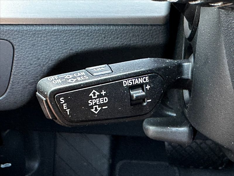 Audi Q5 2,0 TFSi 270kW-VIRTUAL-S Line - fotka 24 z 48