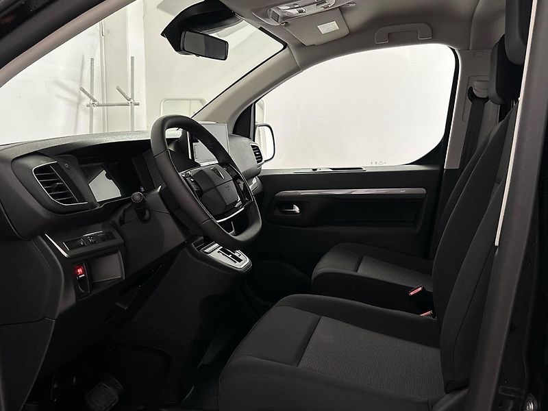 Peugeot Traveller (2025) ActiveStandard 2.0 180K 8 míst - fotka 6 z 45