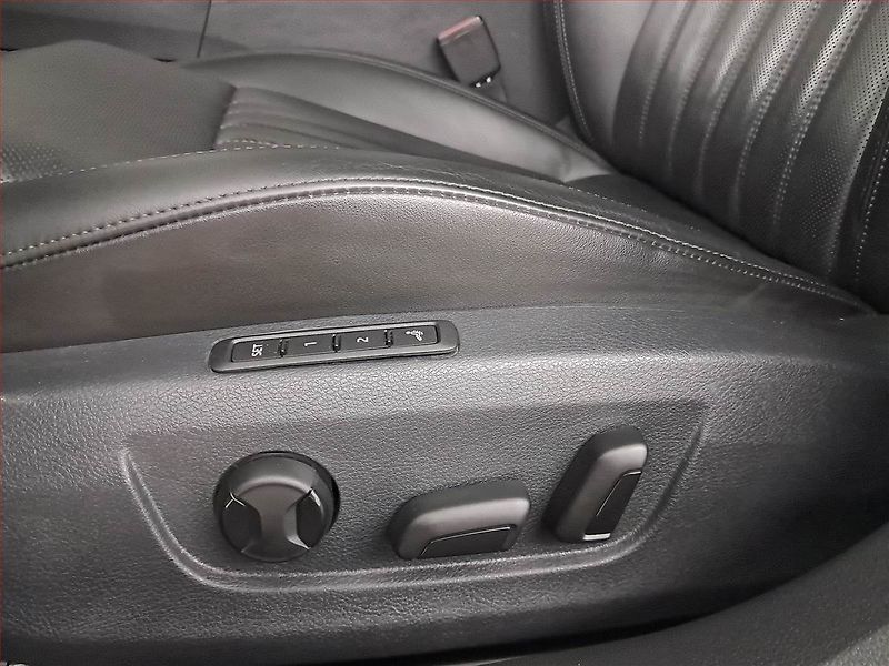 Škoda Superb (2018) Laurin&Klement 2.0 TDI - fotka 18 z 27
