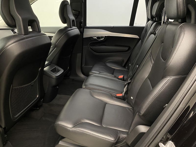 Volvo XC90 D5 AWD MOMENTUM AUT REZERVACE - fotka 5 z 46