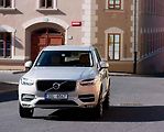 Volvo XC90.