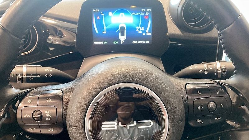 BYD Dolphin 60.4kWh Design Pano 360 - fotka 10 z 16