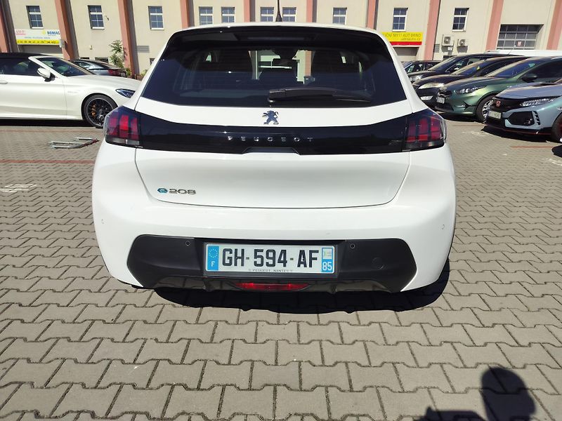 Peugeot 208 e, navigace - fotka 6 z 27