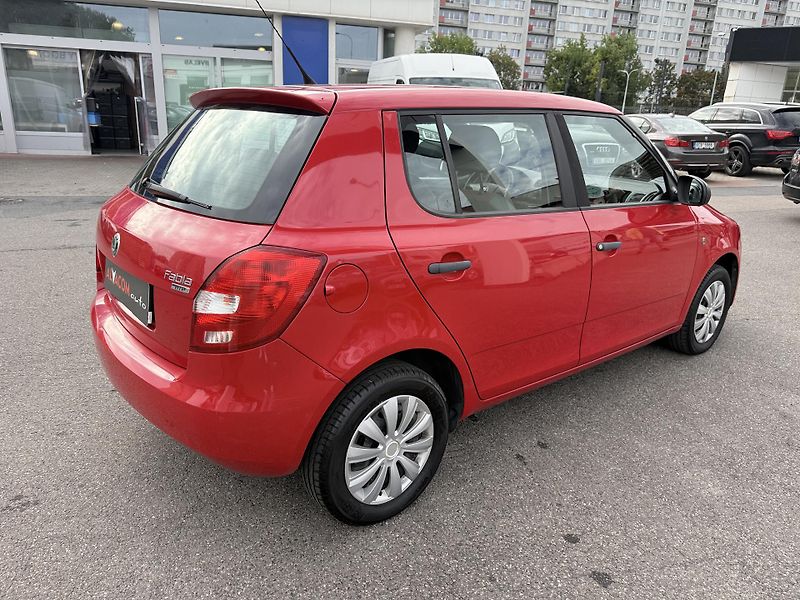 Škoda Fabia 1.2 44kw - fotka 9 z 25