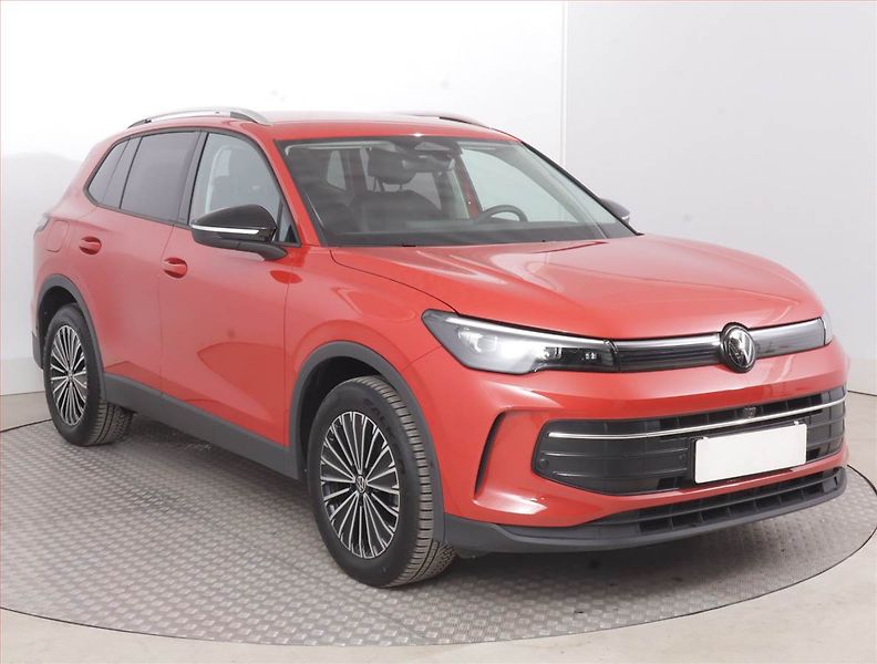 Volkswagen Tiguan (2025) Life 1.5 eTSI - fotka 1 z 20