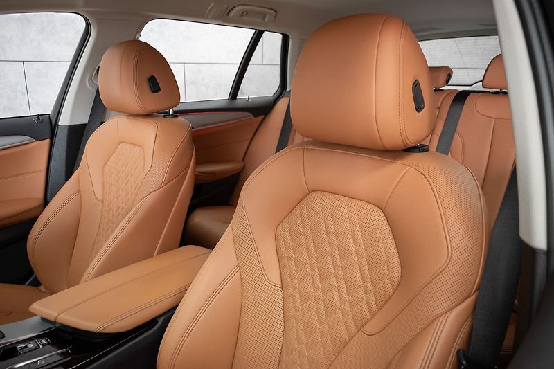 BMW Řada 5 530d xDrive*TAŽNÉ*N.TOPENÍ*ČR - fotka 17 z 48