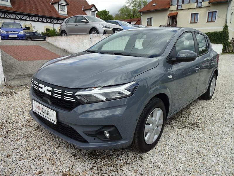 Dacia Sandero 1,0 TCe 67kW - fotka 3 z 50
