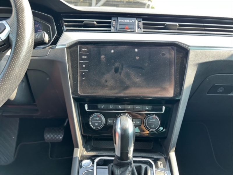 Volkswagen Passat 1,4 TSI Hybrid GTE AT - fotka 10 z 11