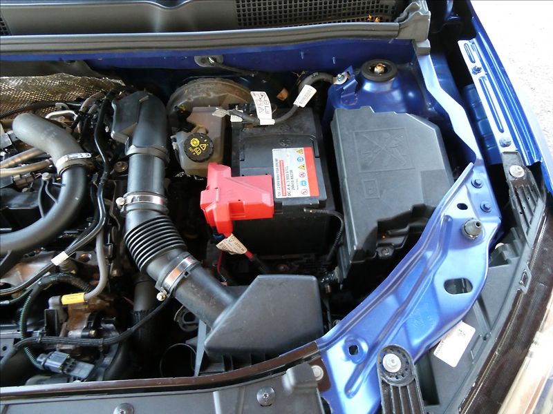 Dacia Sandero 1,0 TCe 67kW Comfort, navigace - fotka 35 z 38