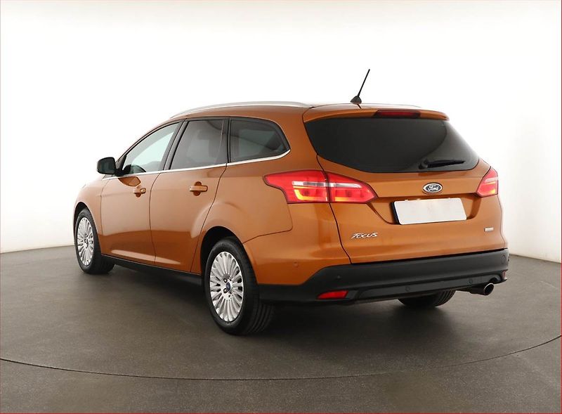 Ford Focus (2017) 1.5 EcoBoost, Tempomat - fotka 4 z 14