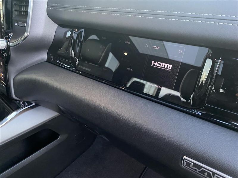 Dodge RAM (2025) 3,0 R6 LPG R6 Laramie Night - fotka 16 z 24