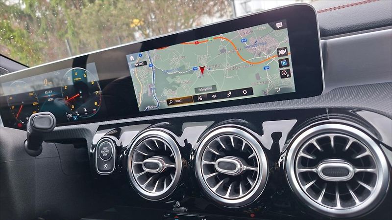 Mercedes-Benz CLA 200 AMG 120 KW DPH ČR - fotka 13 z 21