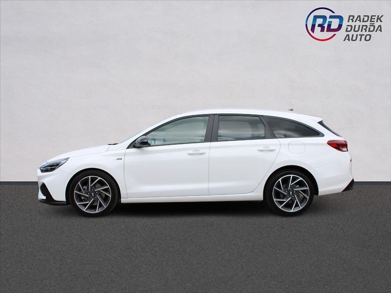 Hyundai i30 1,5 TGDI  1MAJ,AT,NLINE,ZÁRUKA - fotka 8 z 35