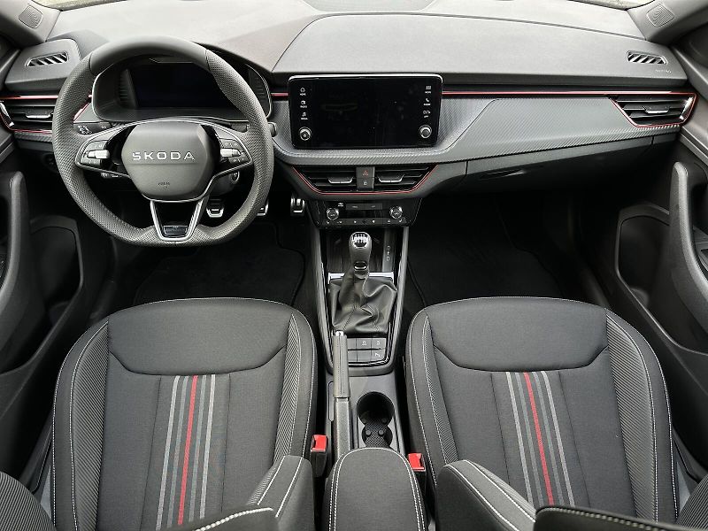 Škoda Kamiq 1.0TSi Monte Carlo 116PS Matri - fotka 38 z 44