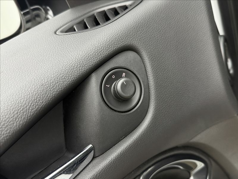 Opel Zafira 2,0 96kW VÝHŘEV SENZORY DPH ČR - fotka 27 z 35