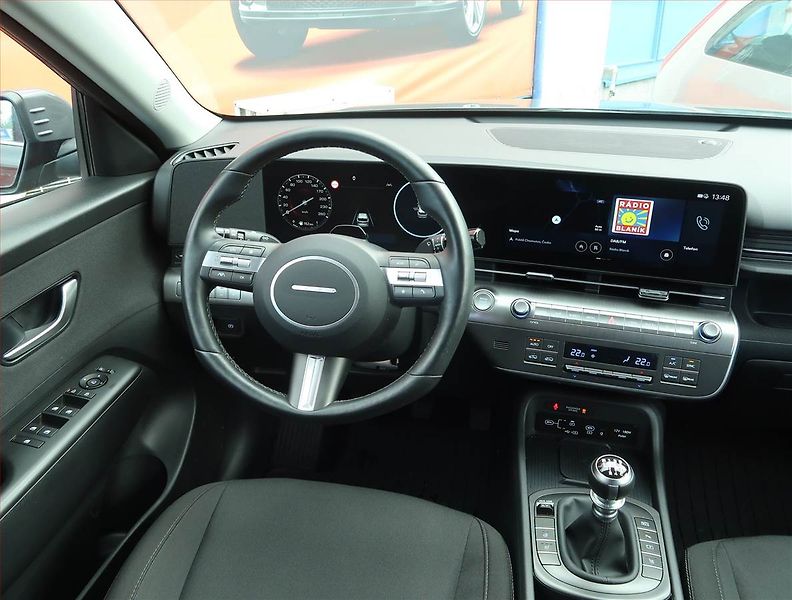 Hyundai Kona (2025) 1.6 T-GDI - fotka 7 z 17