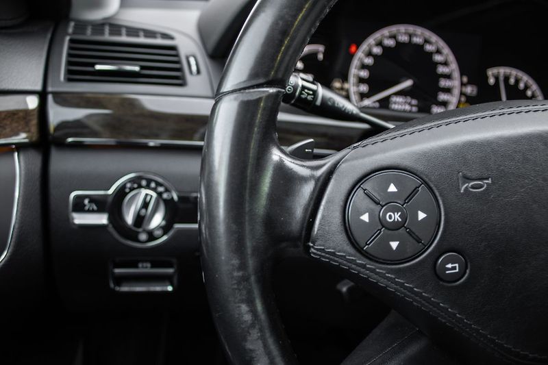 Mercedes-Benz Třídy S - fotka 36 z 43