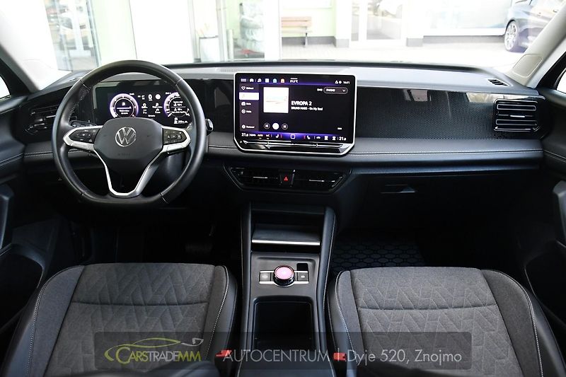 Volkswagen Tiguan 2.0TDi N.TOP 4M ZÁRUKA - fotka 21 z 55
