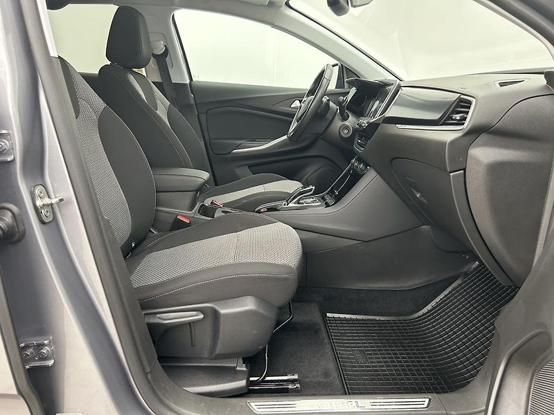 Opel Grandland 1.5 CDTi GS - fotka 15 z 30